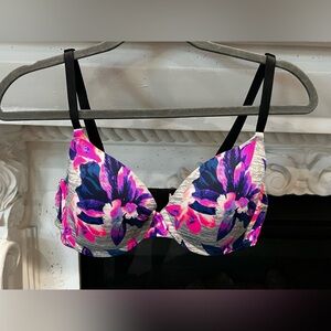 PINK Victoria's Secret Wear Everywhere T-Shirt Lightly Lined Floral Print Bra